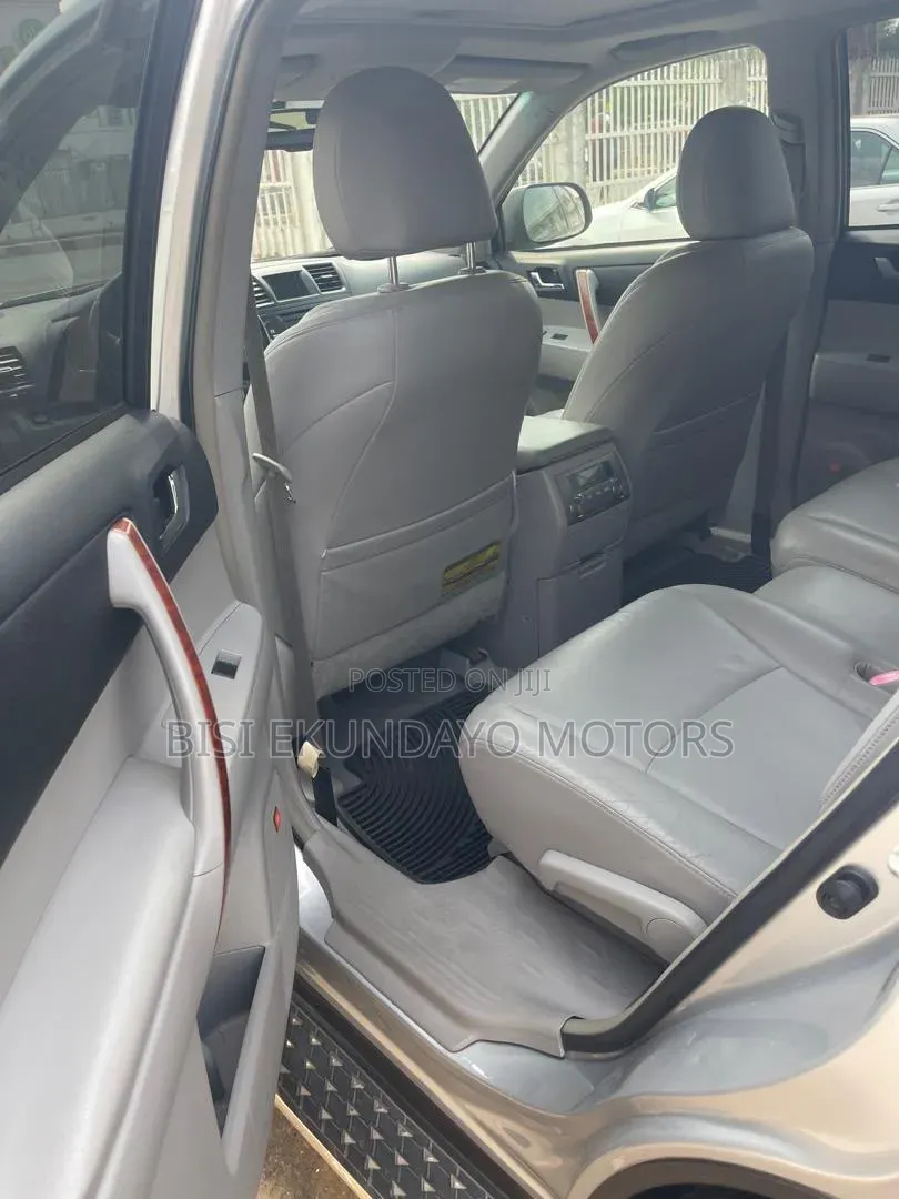 Toyota Highlander Limited 2010 Silver