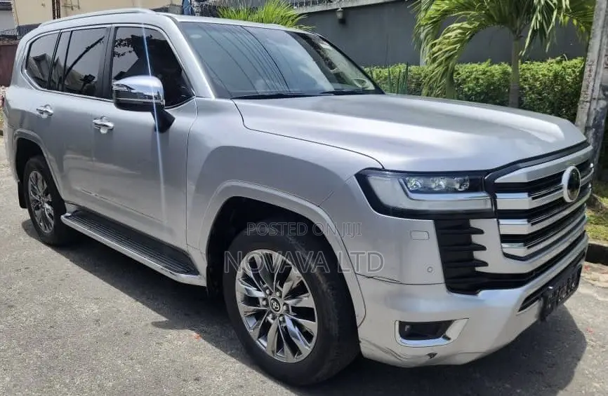 Toyota Land Cruiser 3.5 V6 2022 Silver