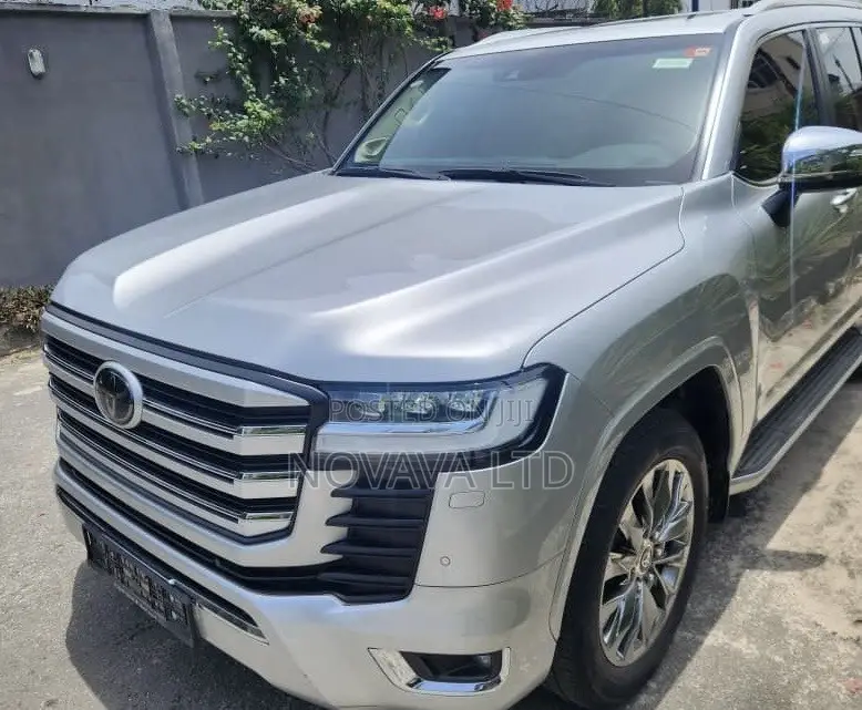 Toyota Land Cruiser 3.5 V6 2022 Silver