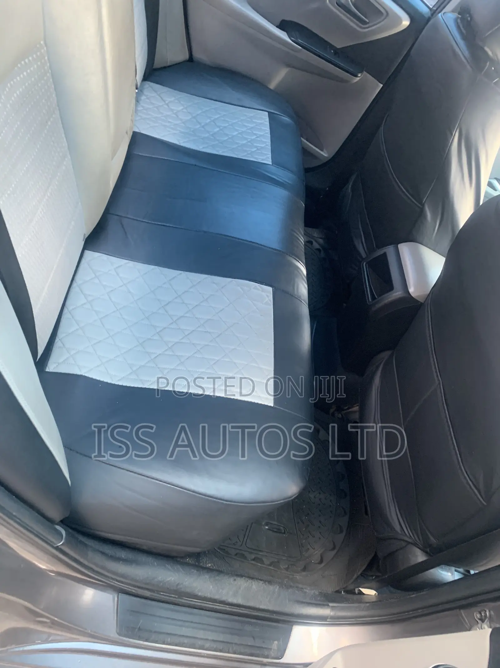 Toyota Camry SE 4dr Sedan (2.5L 4cyl 6A) 2015 Gray