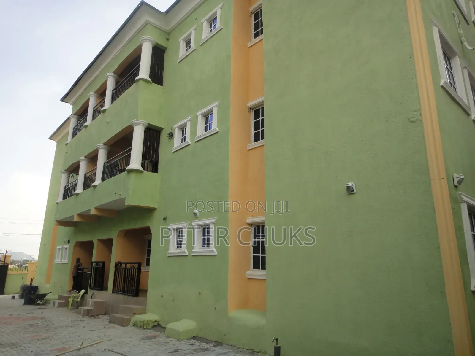 3bdrm Block of Flats in Crd City Phase2, Sabon Lugbe for sale