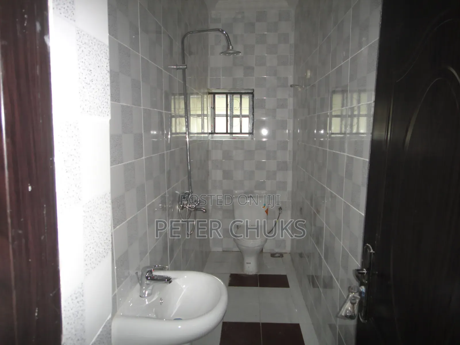 3bdrm Block of Flats in Crd City Phase2, Sabon Lugbe for sale