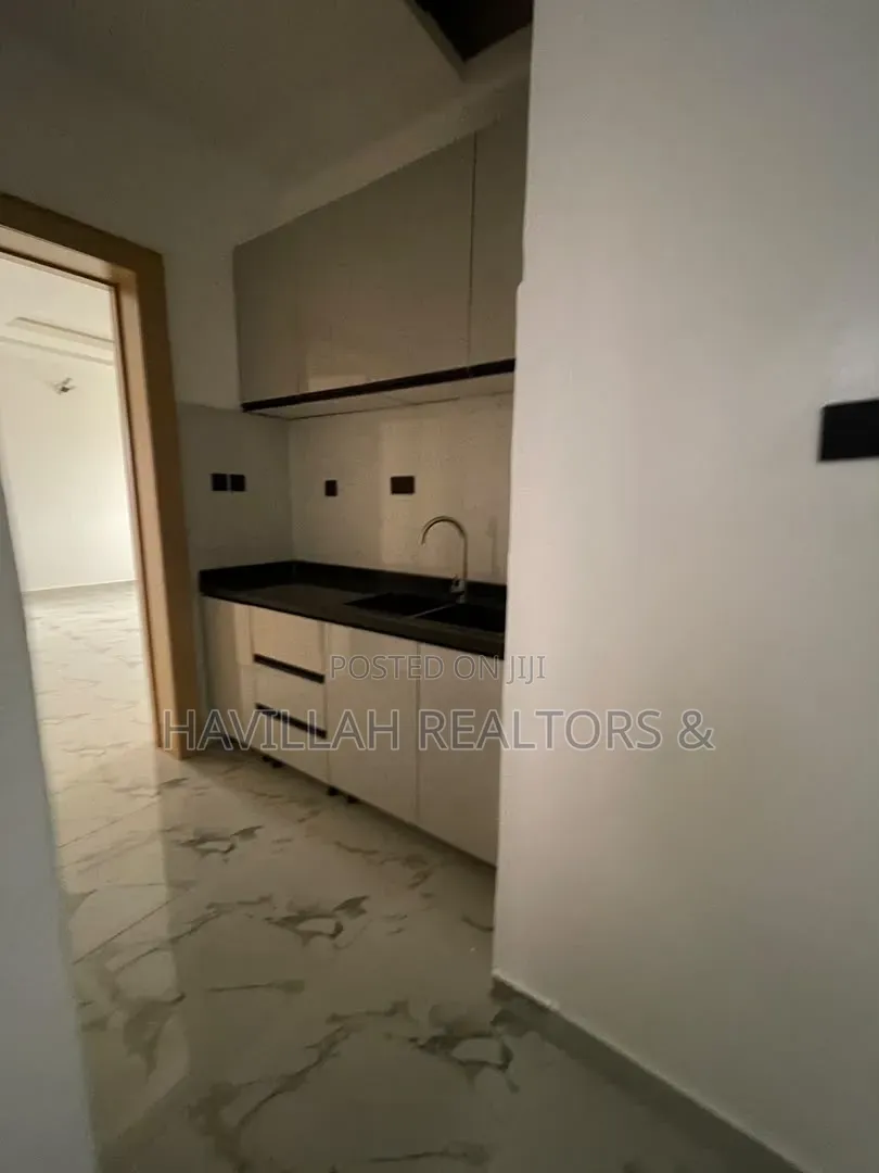 5bdrm Duplex in Opebi for sale