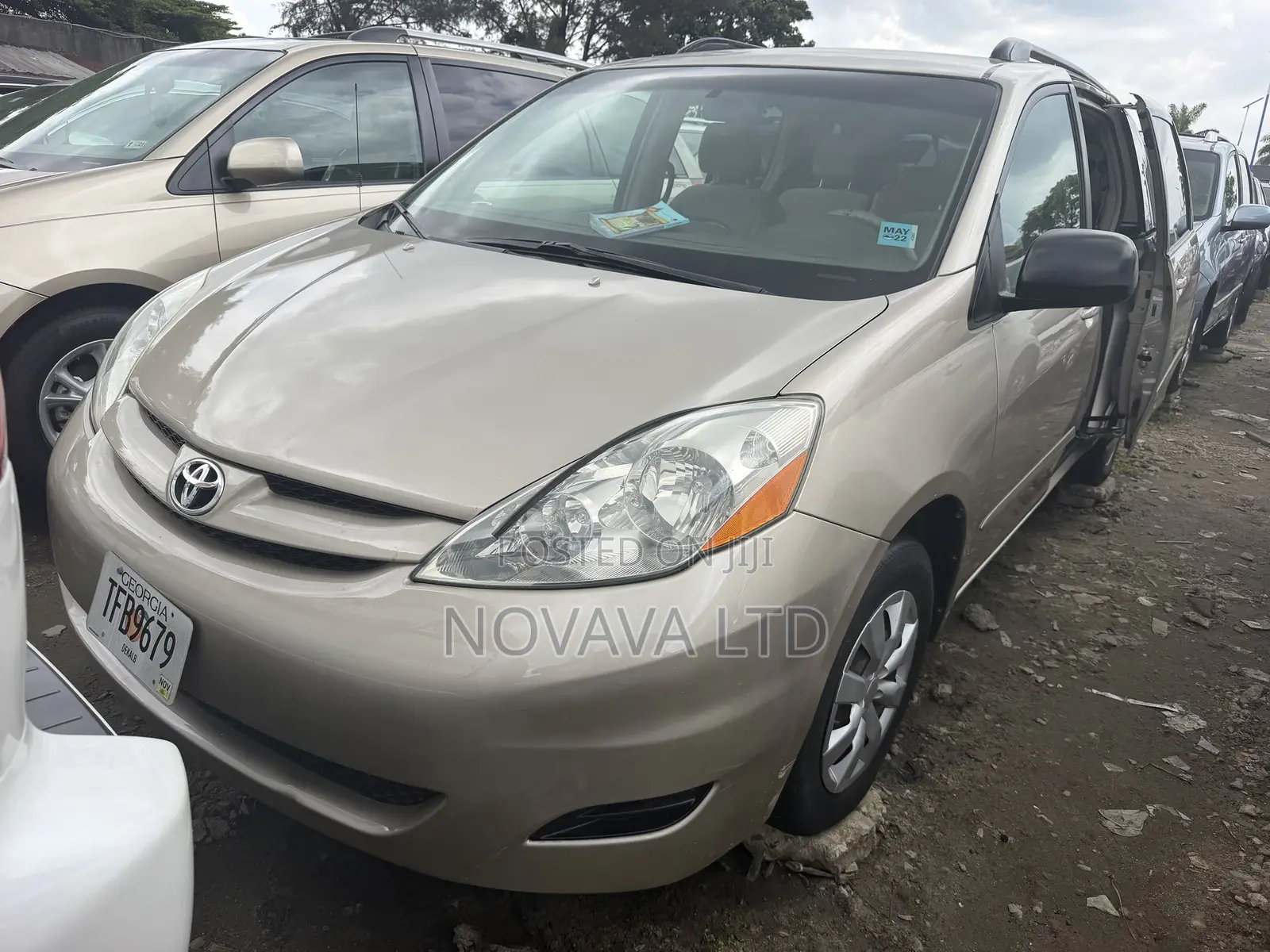 Toyota Sienna LE AWD 2005 Gold