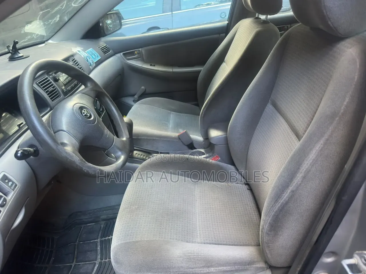Toyota Corolla LE 2005 Silver