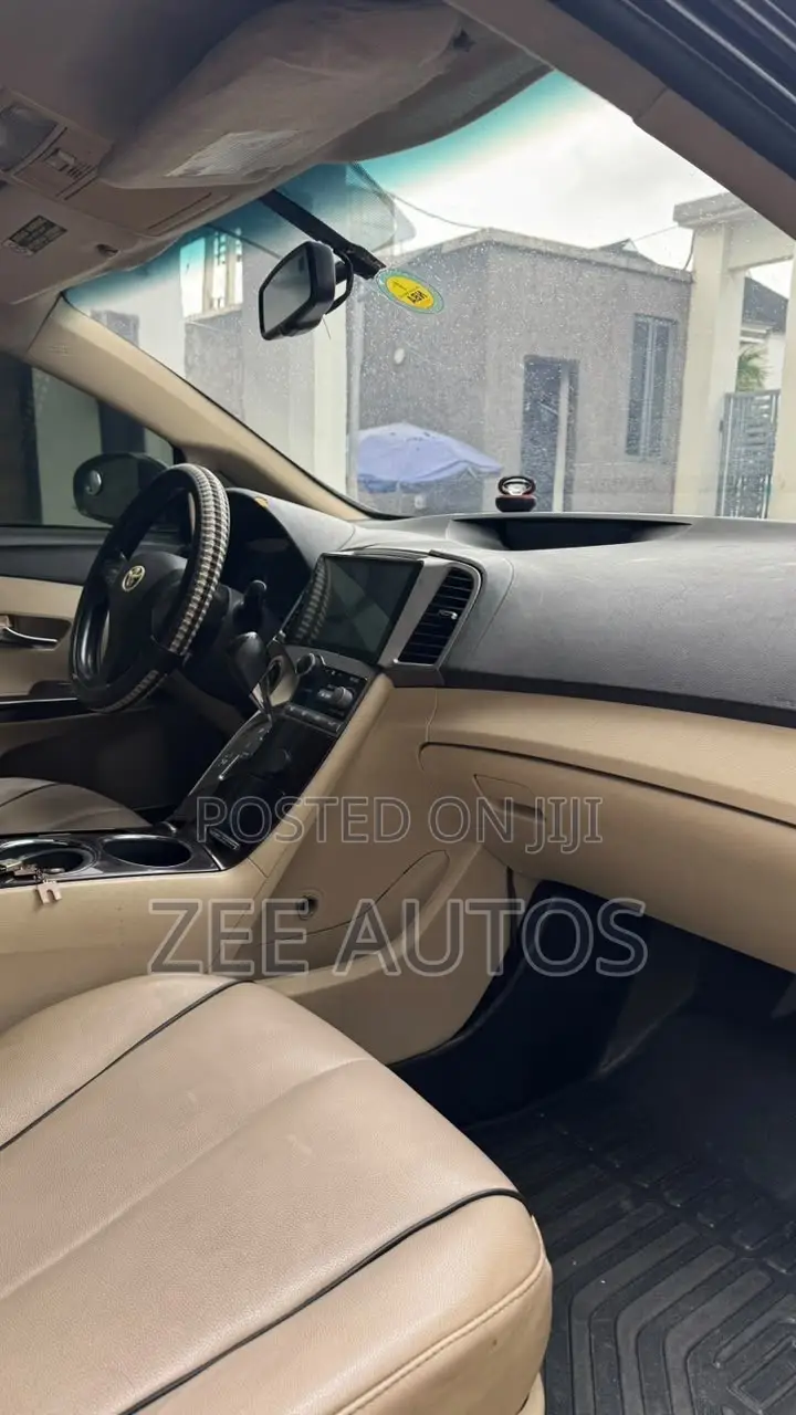 Toyota Venza 2010 Black