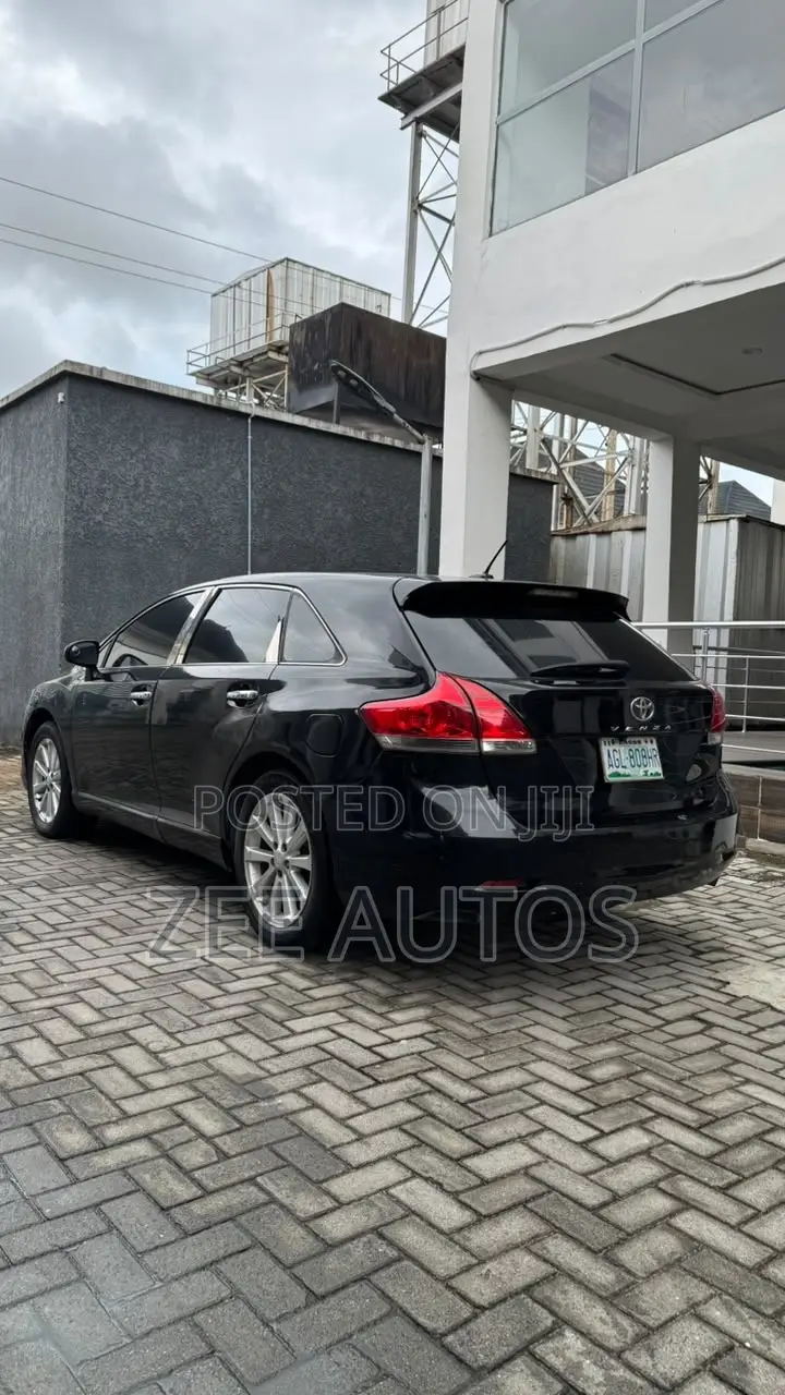 Toyota Venza 2010 Black