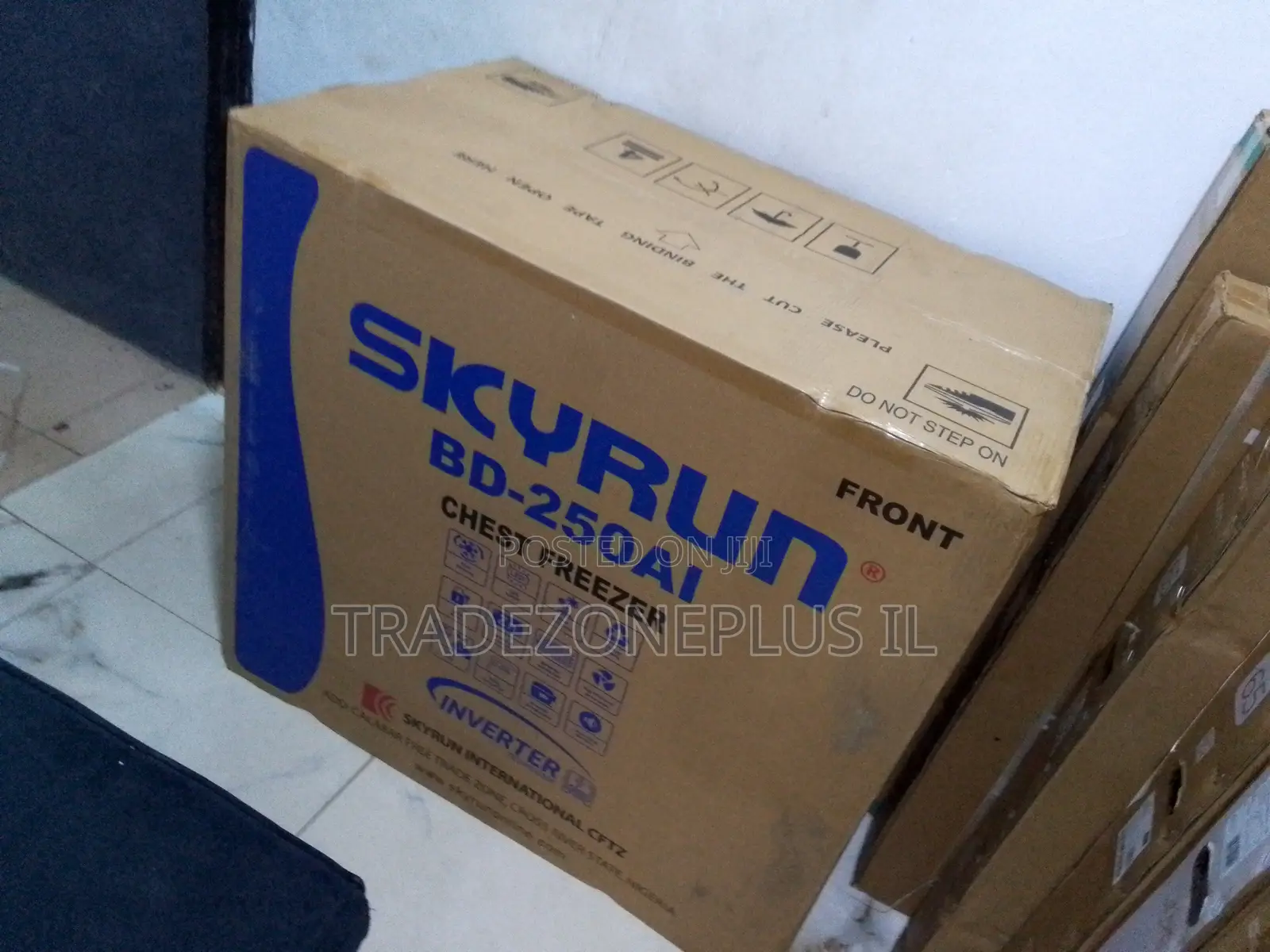 SkyRun 250L Freezer With Energy Saving Inverter