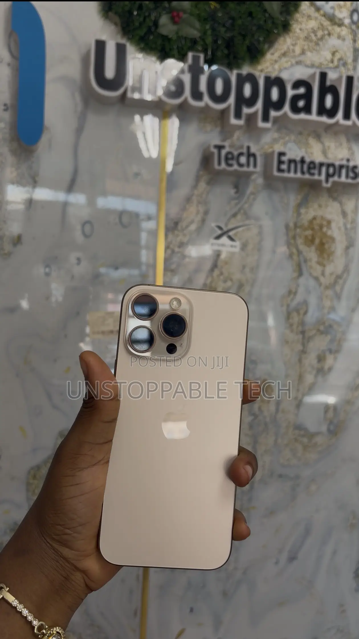 Apple iPhone 16 Pro Max 256 GB Gold