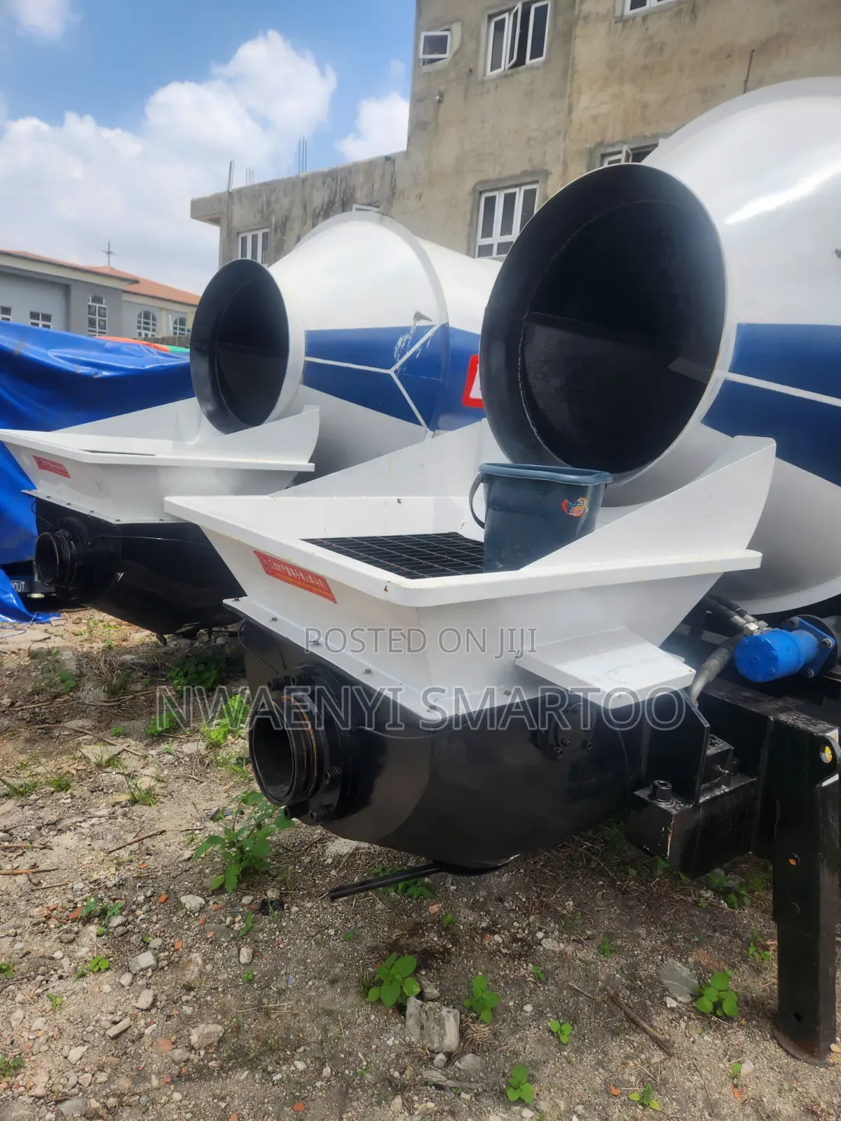 Mobile Concrete Mixer With Pump