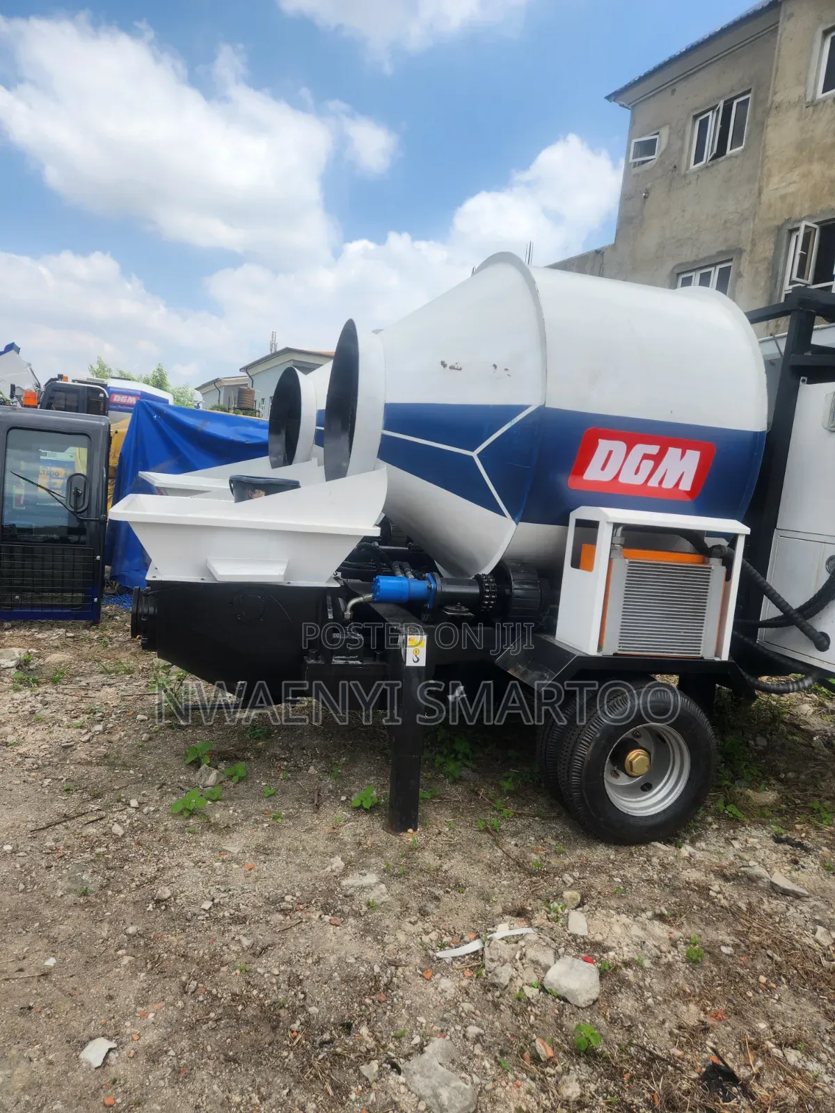 Mobile Concrete Mixer With Pump