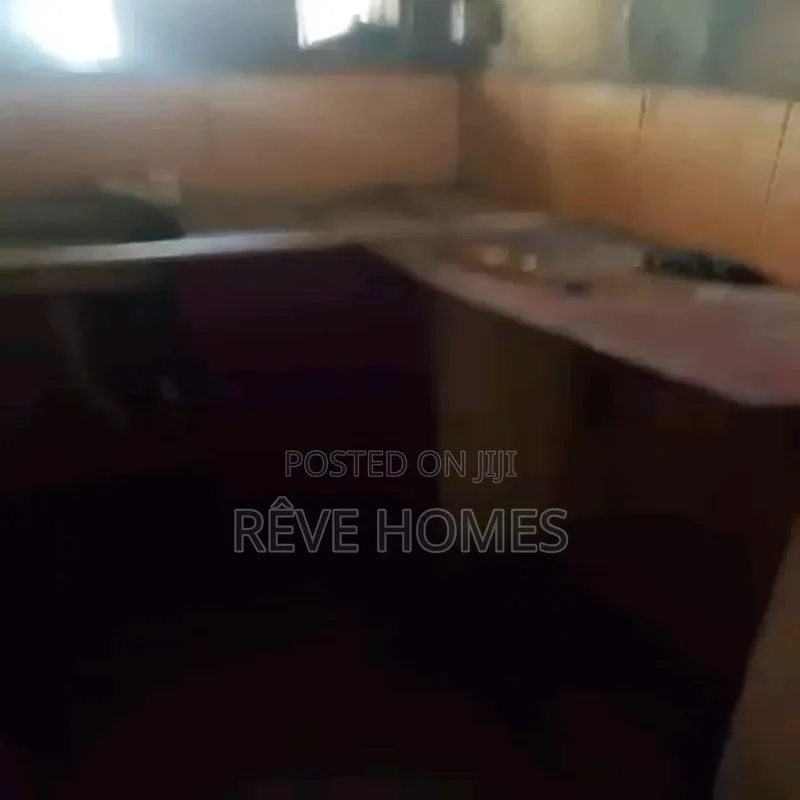 Mini Flat in Adekunle for rent