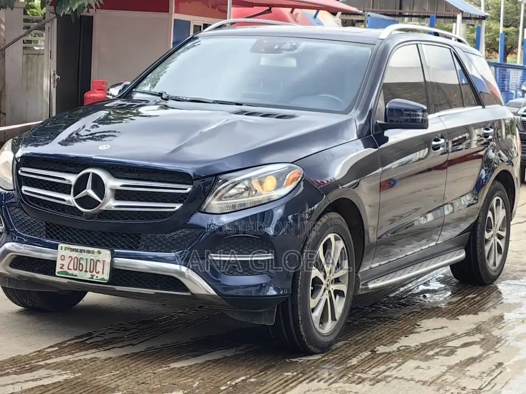 Mercedes-Benz GLE-Class 2017 Blue