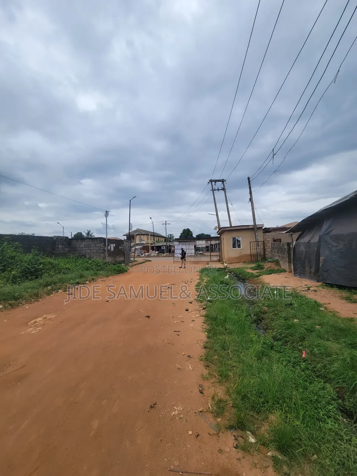 2bdrm Block of Flats in Ayobo for sale