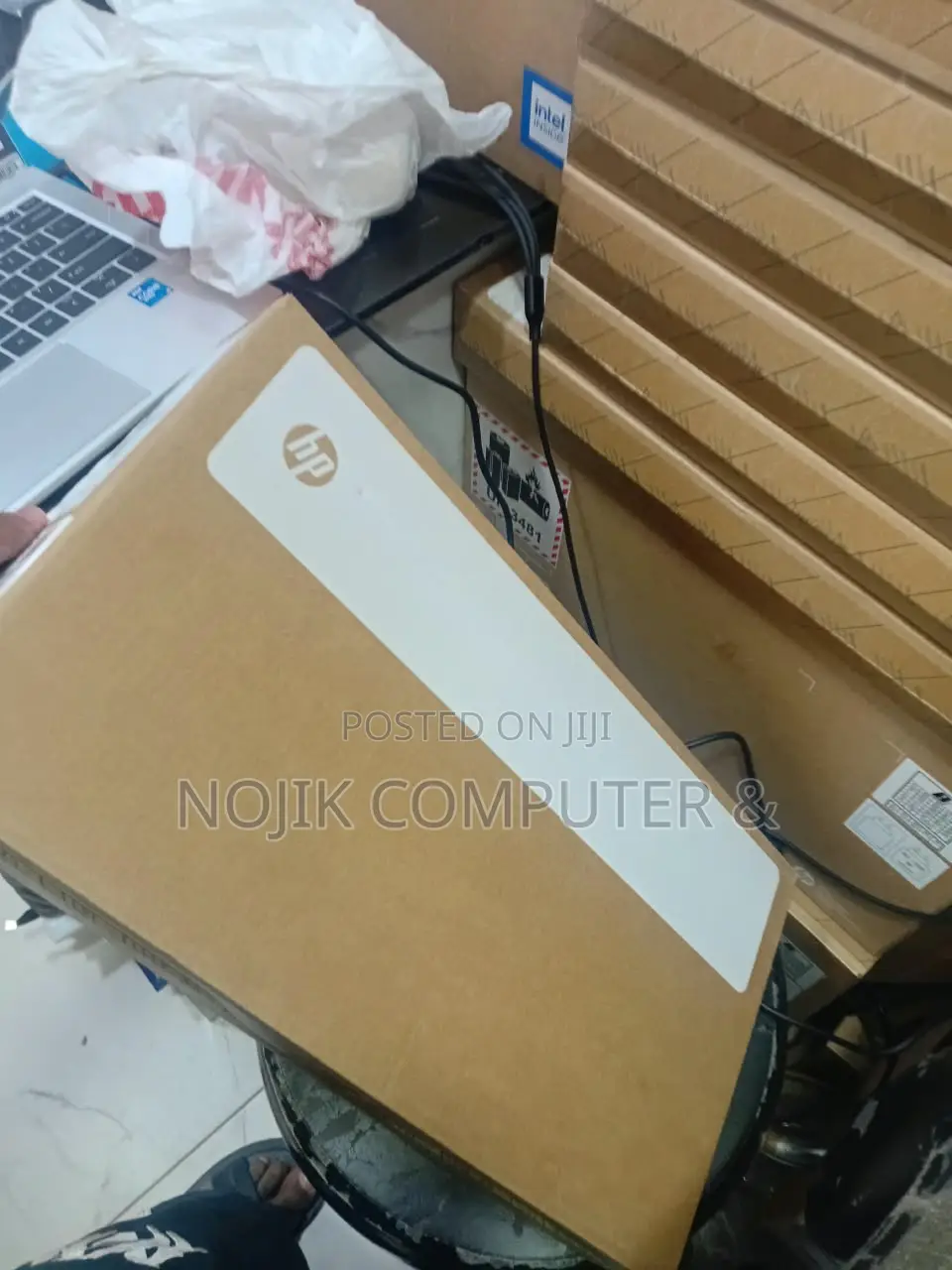 New Laptop HP 14-dq1025cl 16GB Intel Core Ultra 7 SSD 512GB