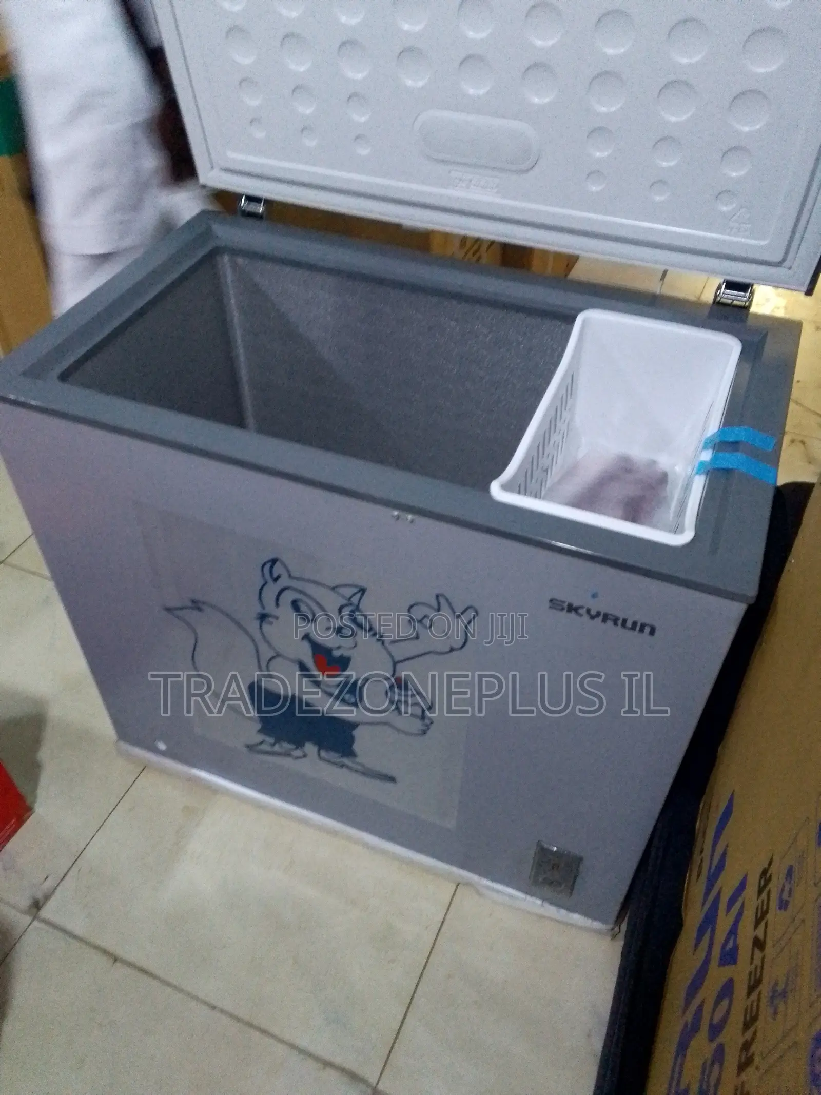 250L SkyRun Freezer for Food Storage