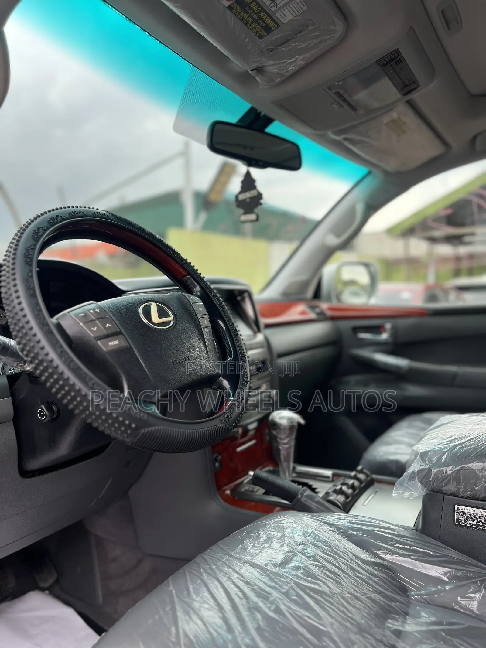 Lexus LX 570 2010 Silver