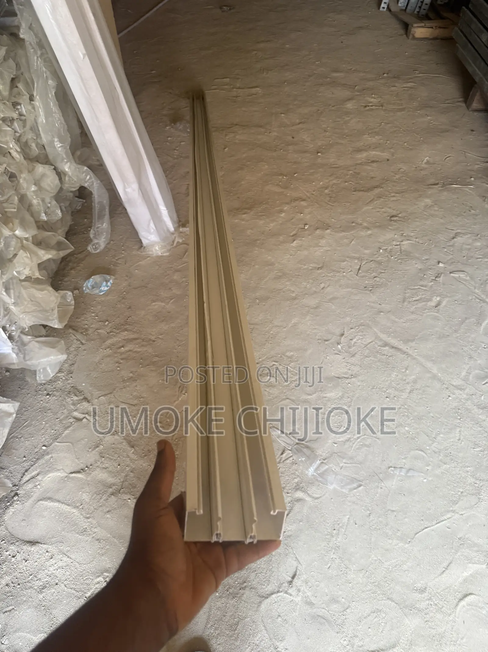 100x50mm 3-Compartment PVC Industrial Trunking 3m