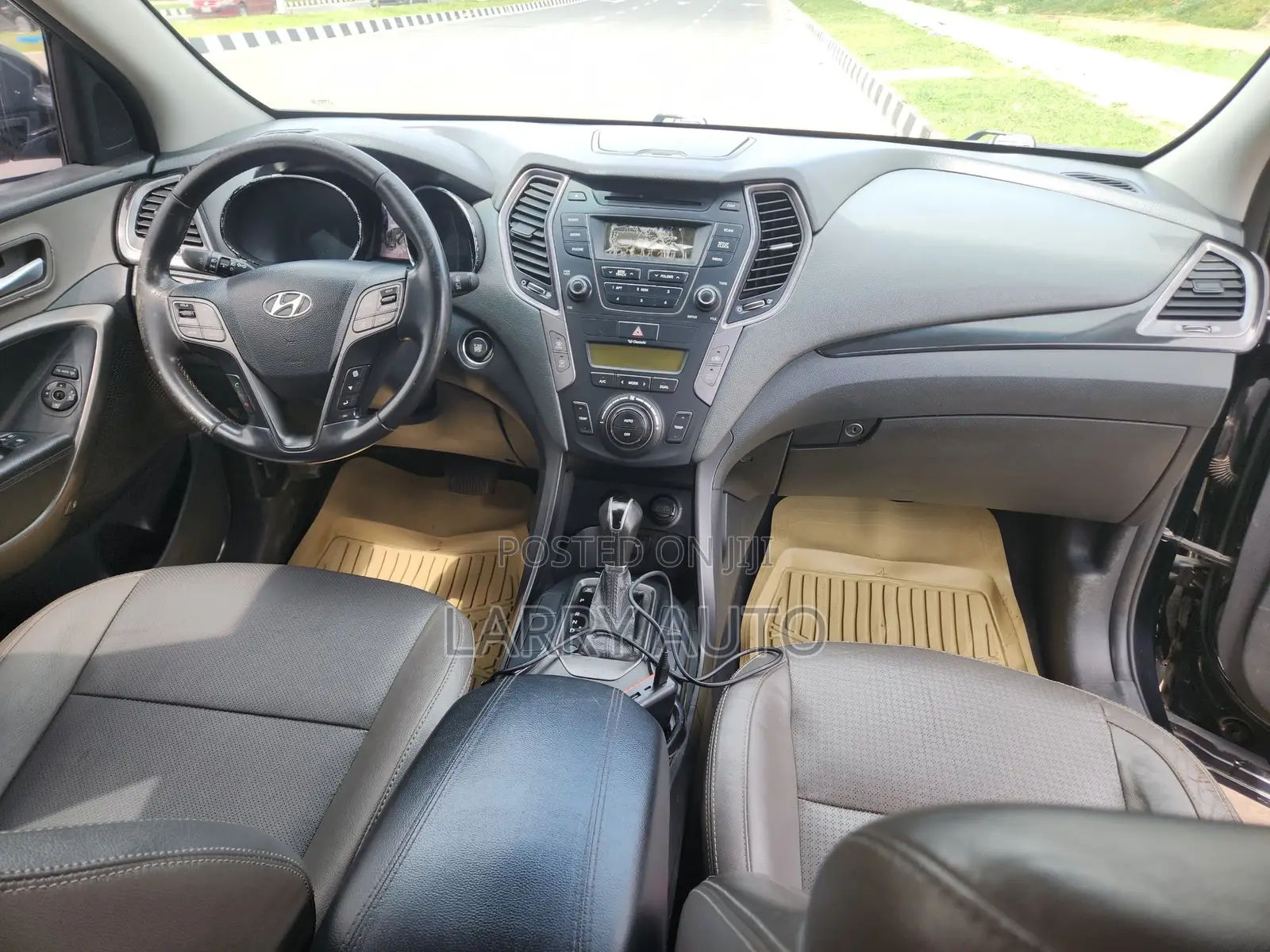 Hyundai Santa Fe 2014 Black