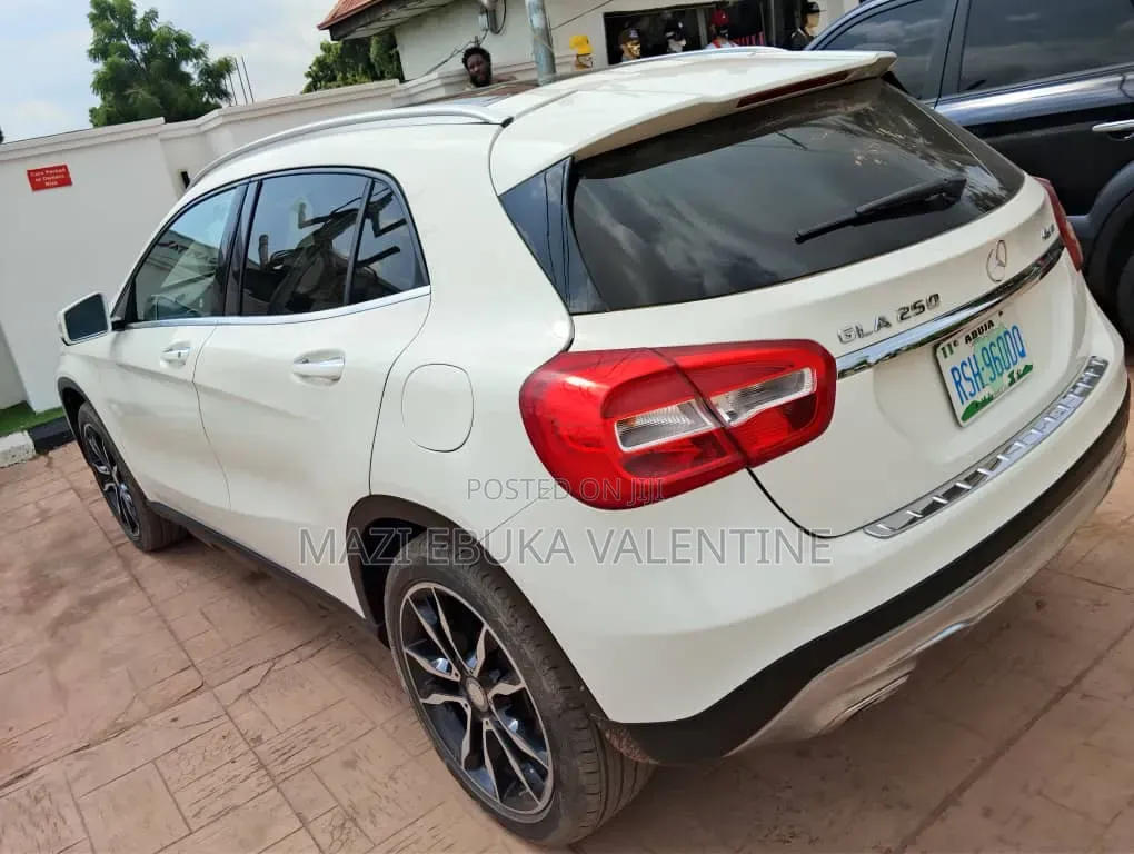 Mercedes-Benz GLA-Class 2017 White