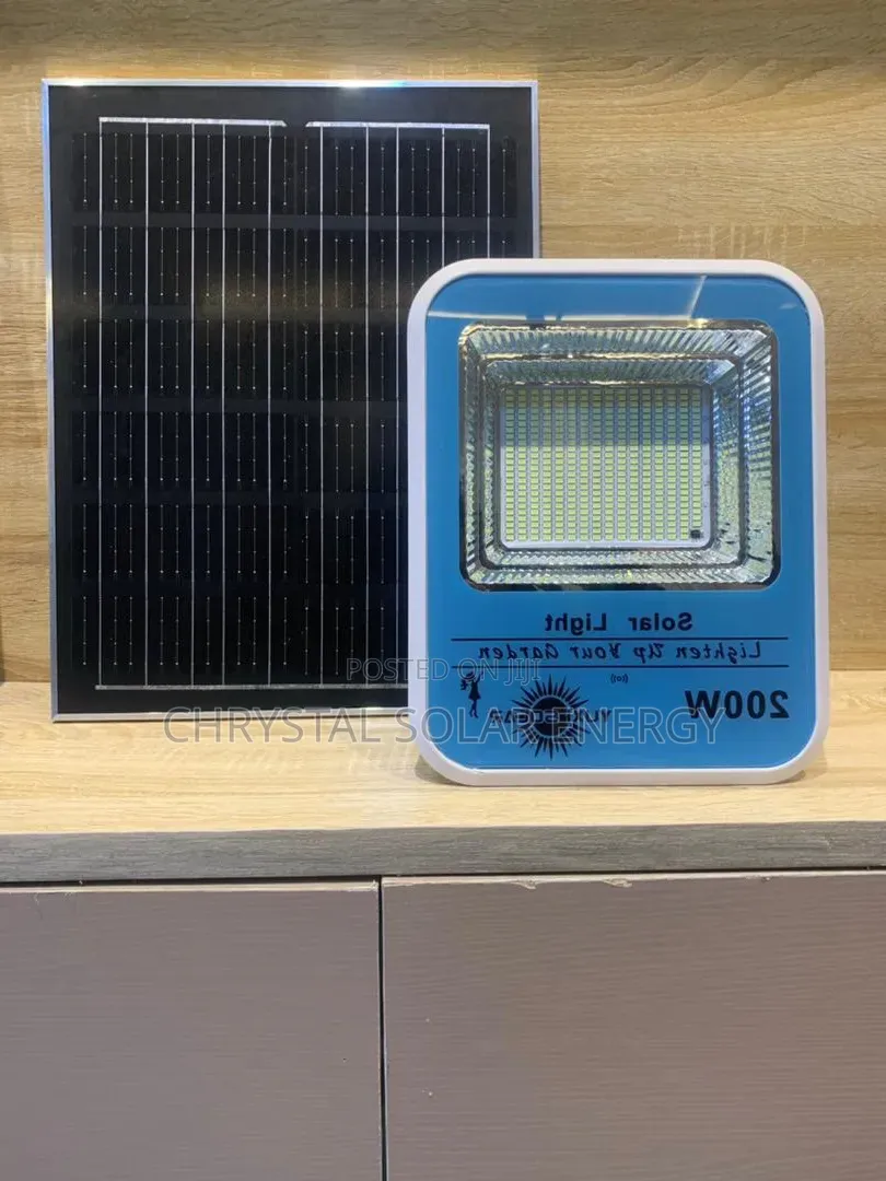 A 200W Solar-Powered LED Floodlight With a Matching Photovoltaic Panel