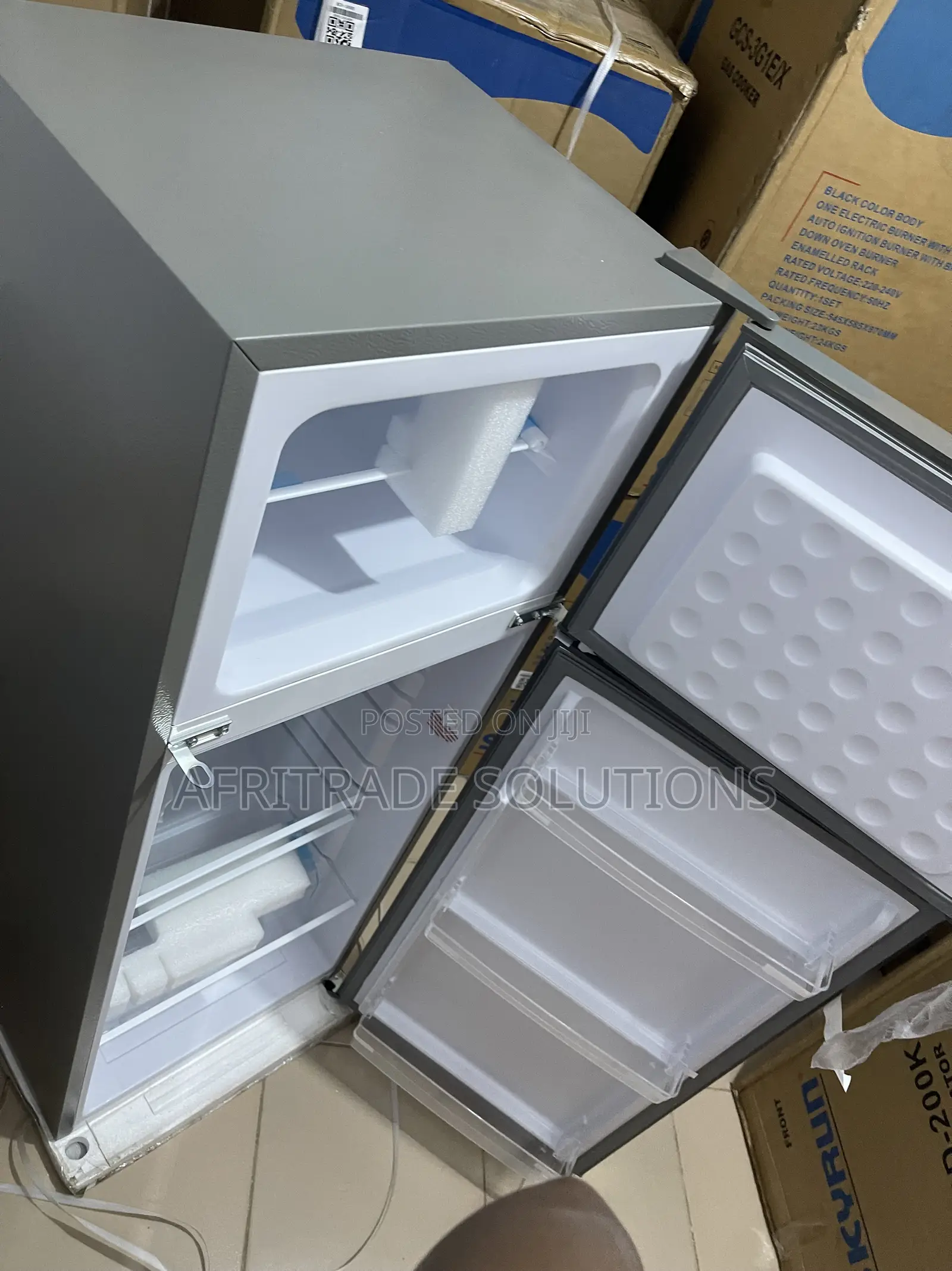Skyrun 200L Upright Refrigerator for Everyday Use