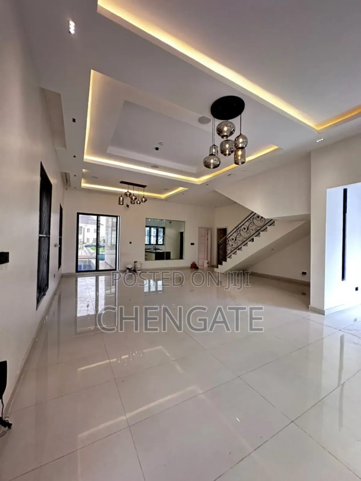 5bdrm Duplex in Pinnock Beach Estate, Osapa london for sale