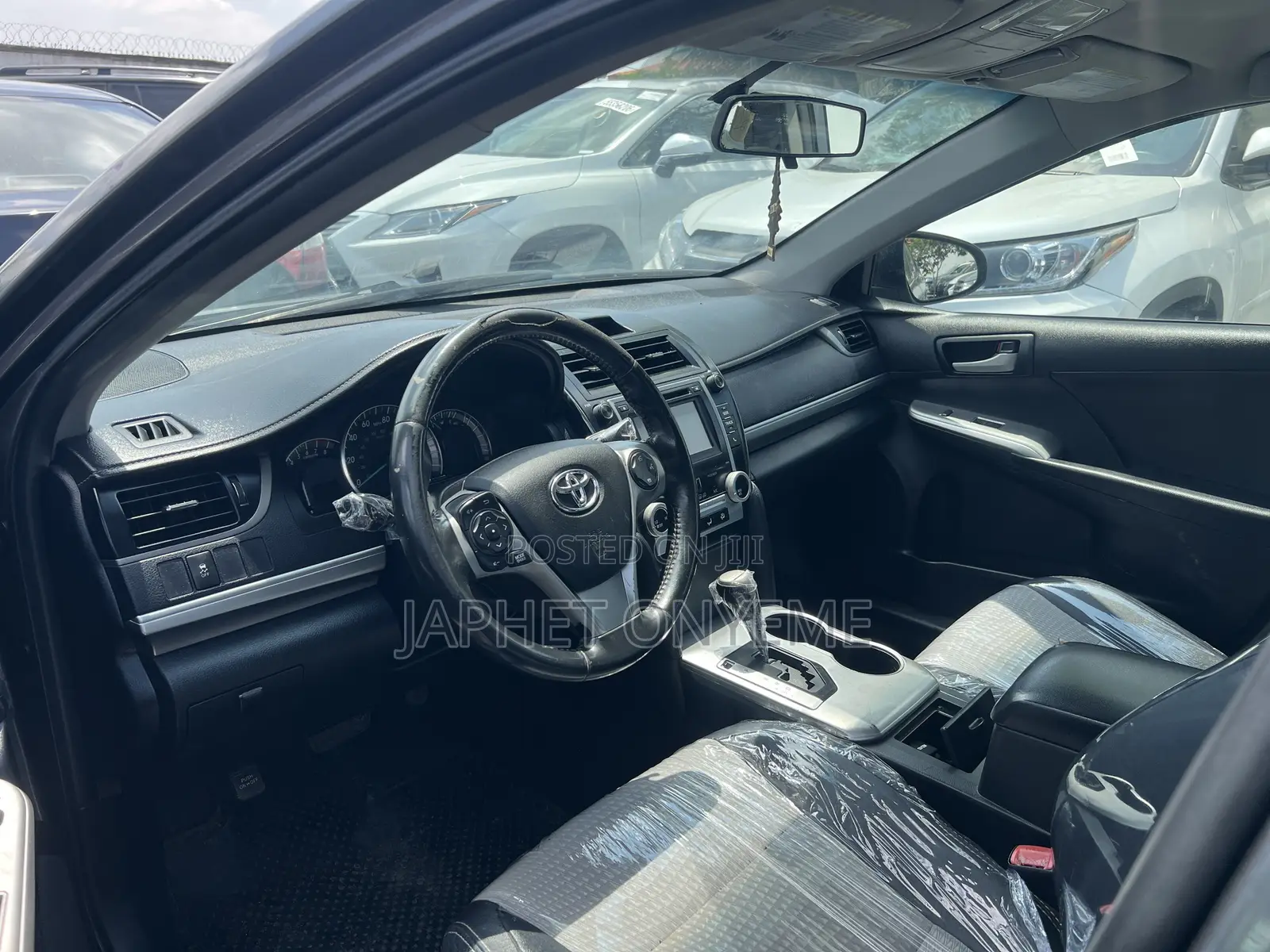 Toyota Camry SE 4dr Sedan (2.5L 4cyl 6A) 2014 Gray