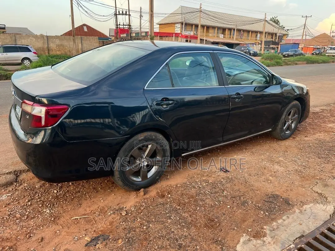 Toyota Camry LE 4dr Sedan (2.5L 4cyl 6A) 2013 Black