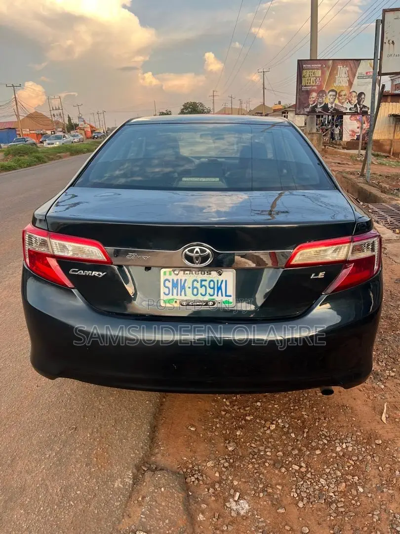 Toyota Camry LE 4dr Sedan (2.5L 4cyl 6A) 2013 Black