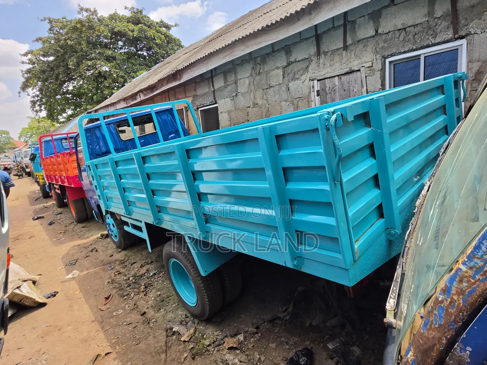 Toyota Dna 200 Six Tyres Outside Springs