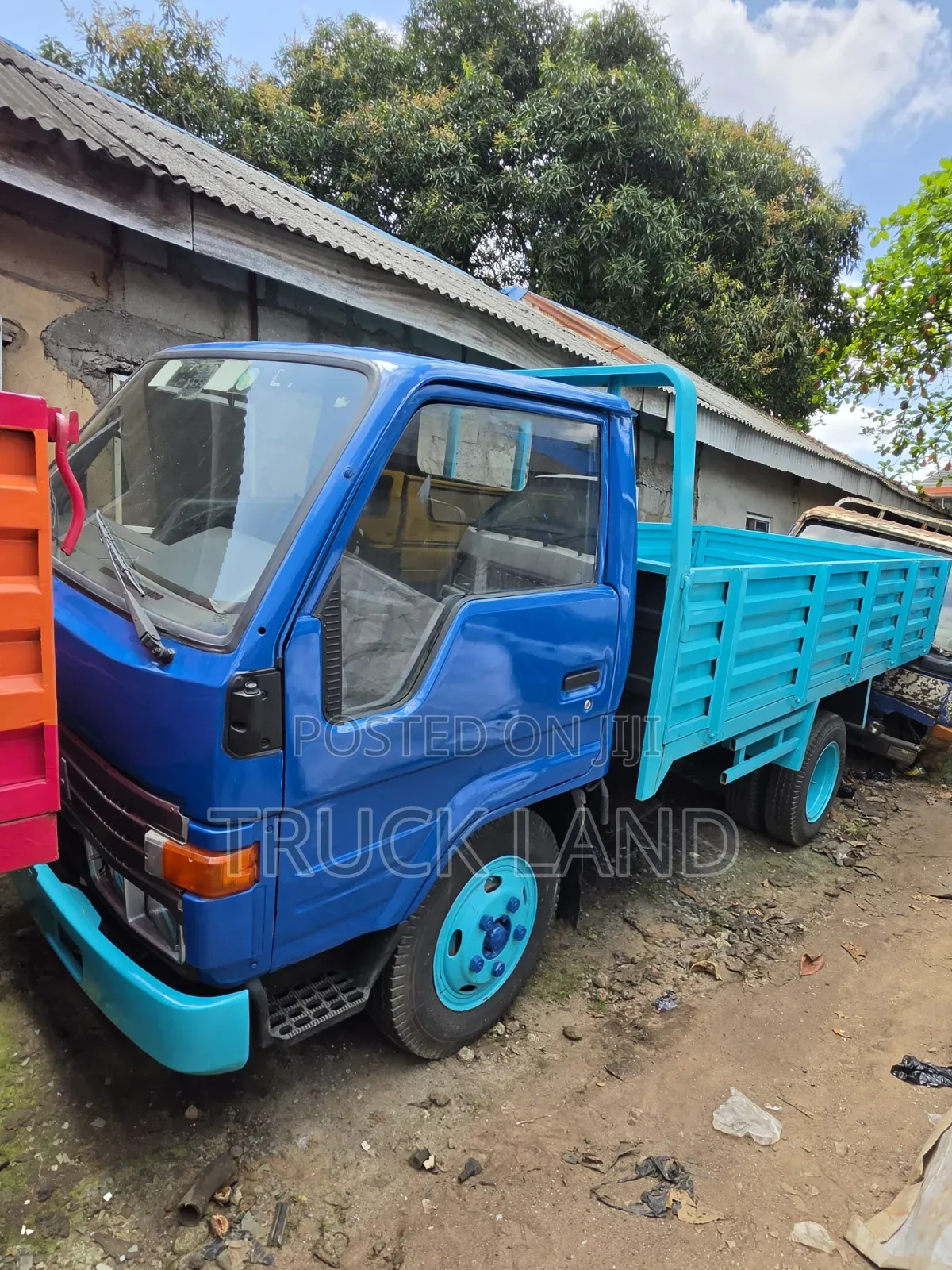 Toyota Dna 200 Six Tyres Outside Springs