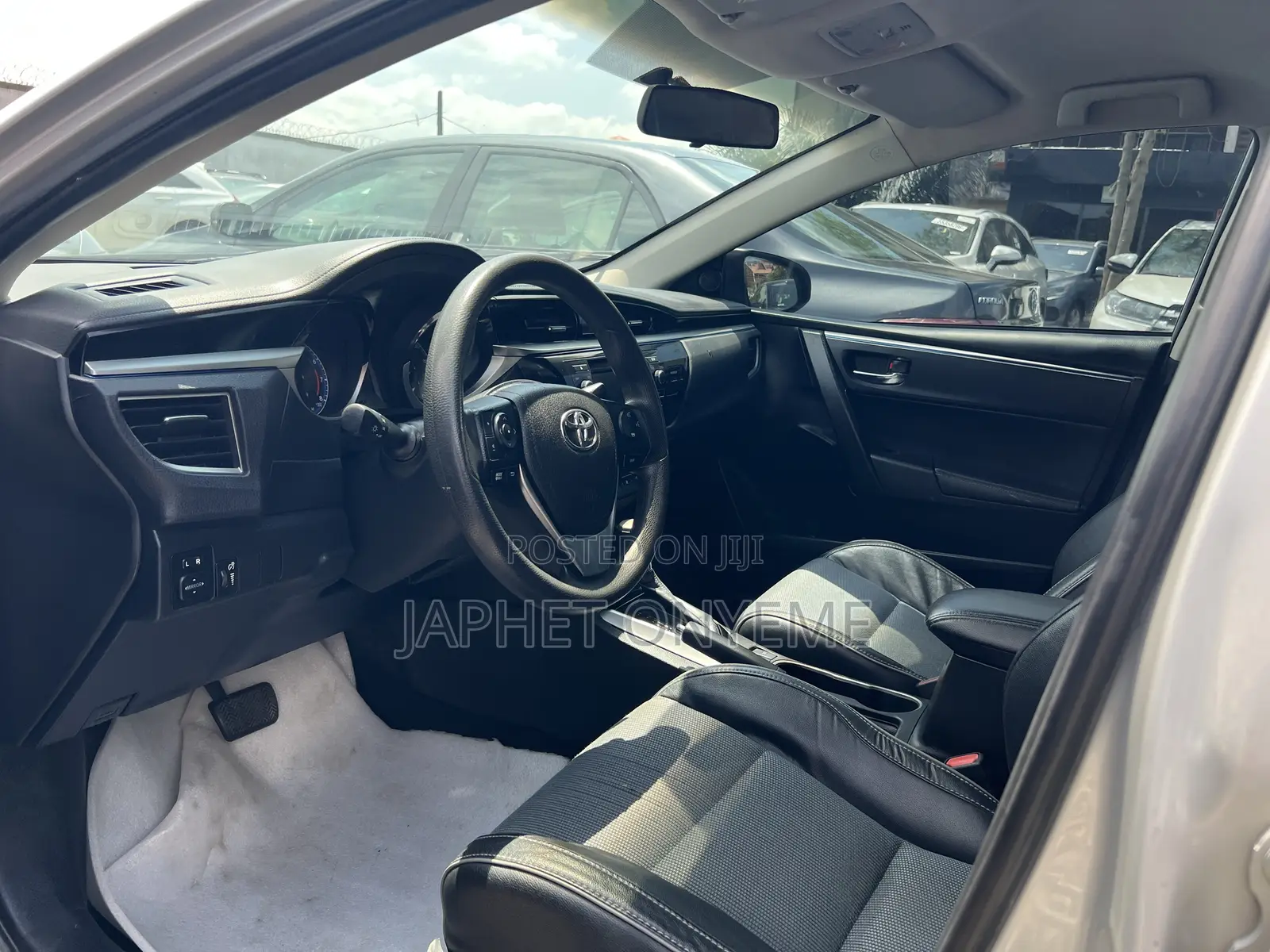 Toyota Corolla S 4dr Sedan (1.8L 4cyl CVT) 2014 Silver