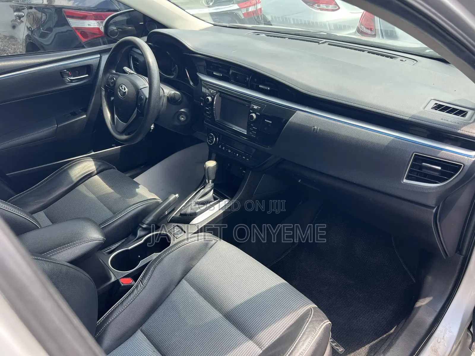 Toyota Corolla S 4dr Sedan (1.8L 4cyl CVT) 2014 Silver