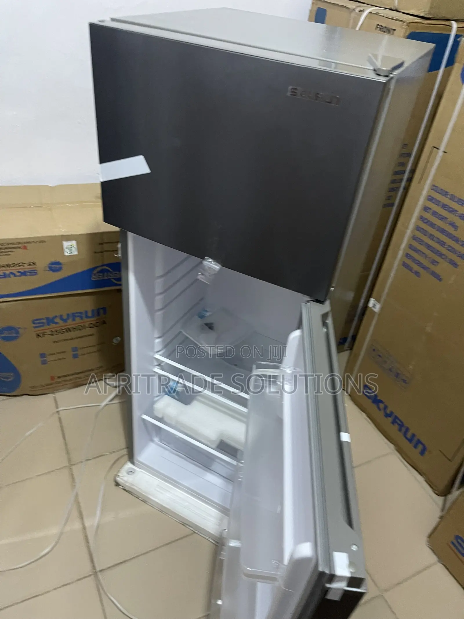 Skyrun 200L Upright Refrigerator for Food Storage