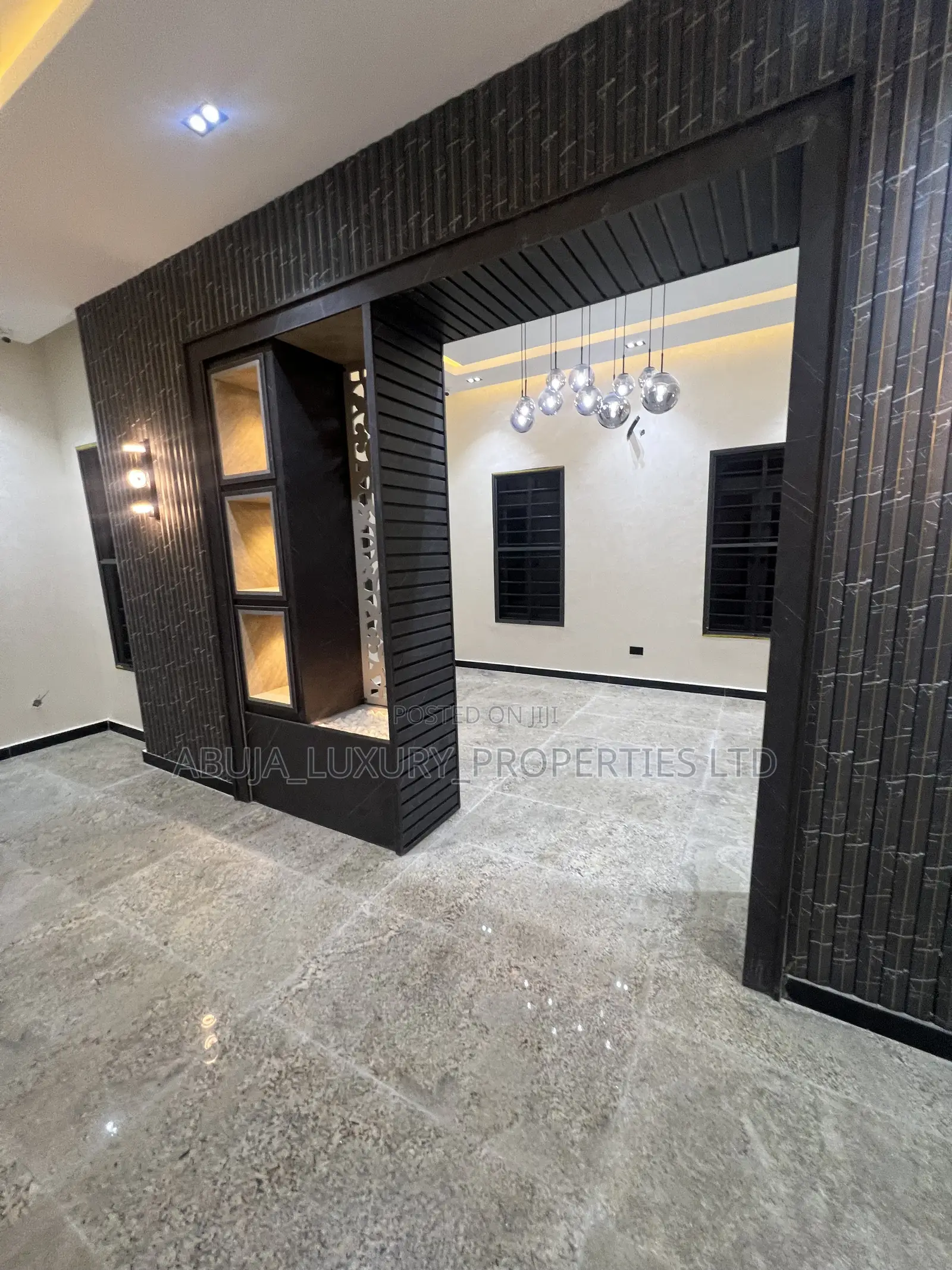 5bdrm Mansion in Green City Residents, Gwarinpa for sale