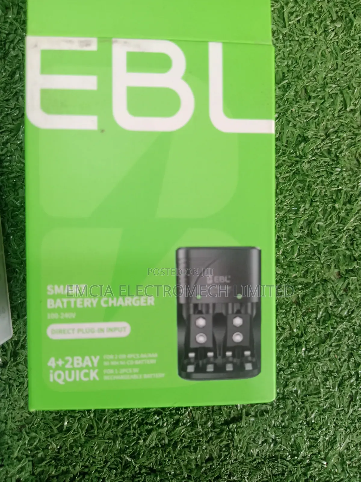 EBL Quick Smart Battery Charger (4+2 Bay) With 4pcs AA 2800mAh Battery