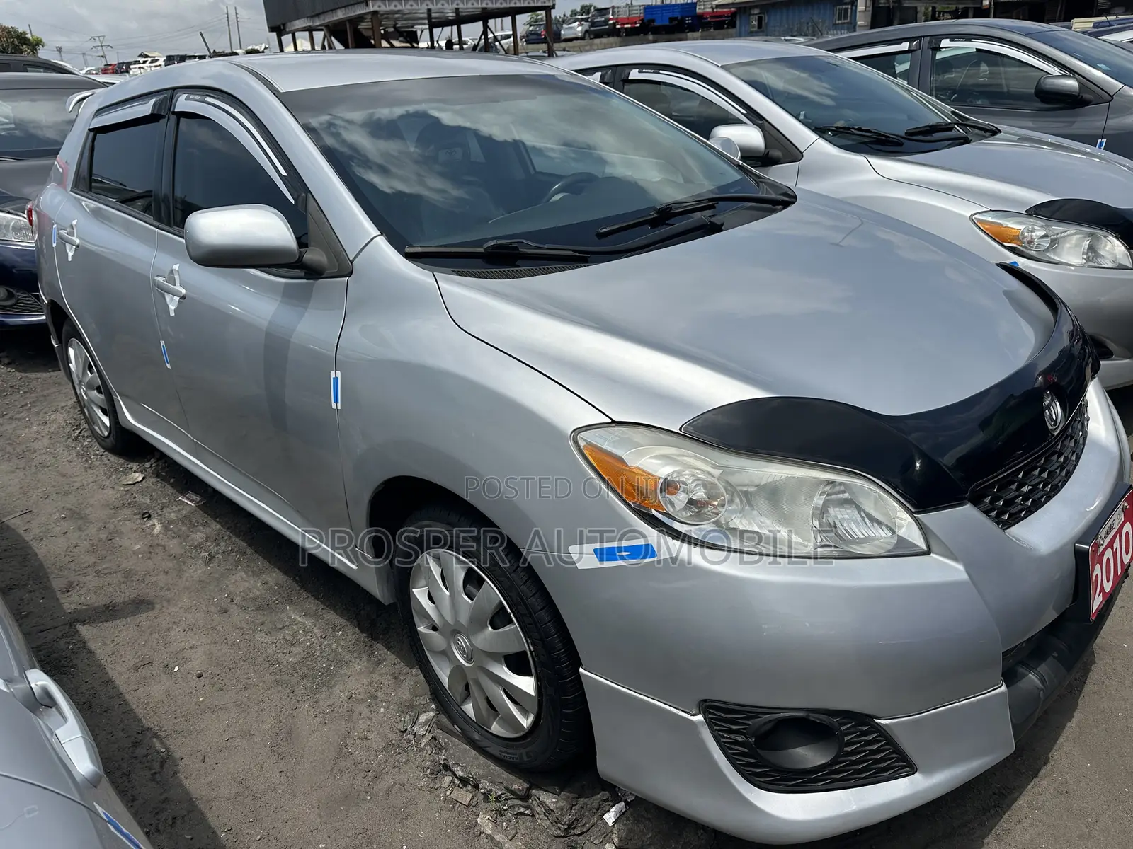 Toyota Matrix Hatchback FWD (1.8L 4cyl 5M) 2010 Silver