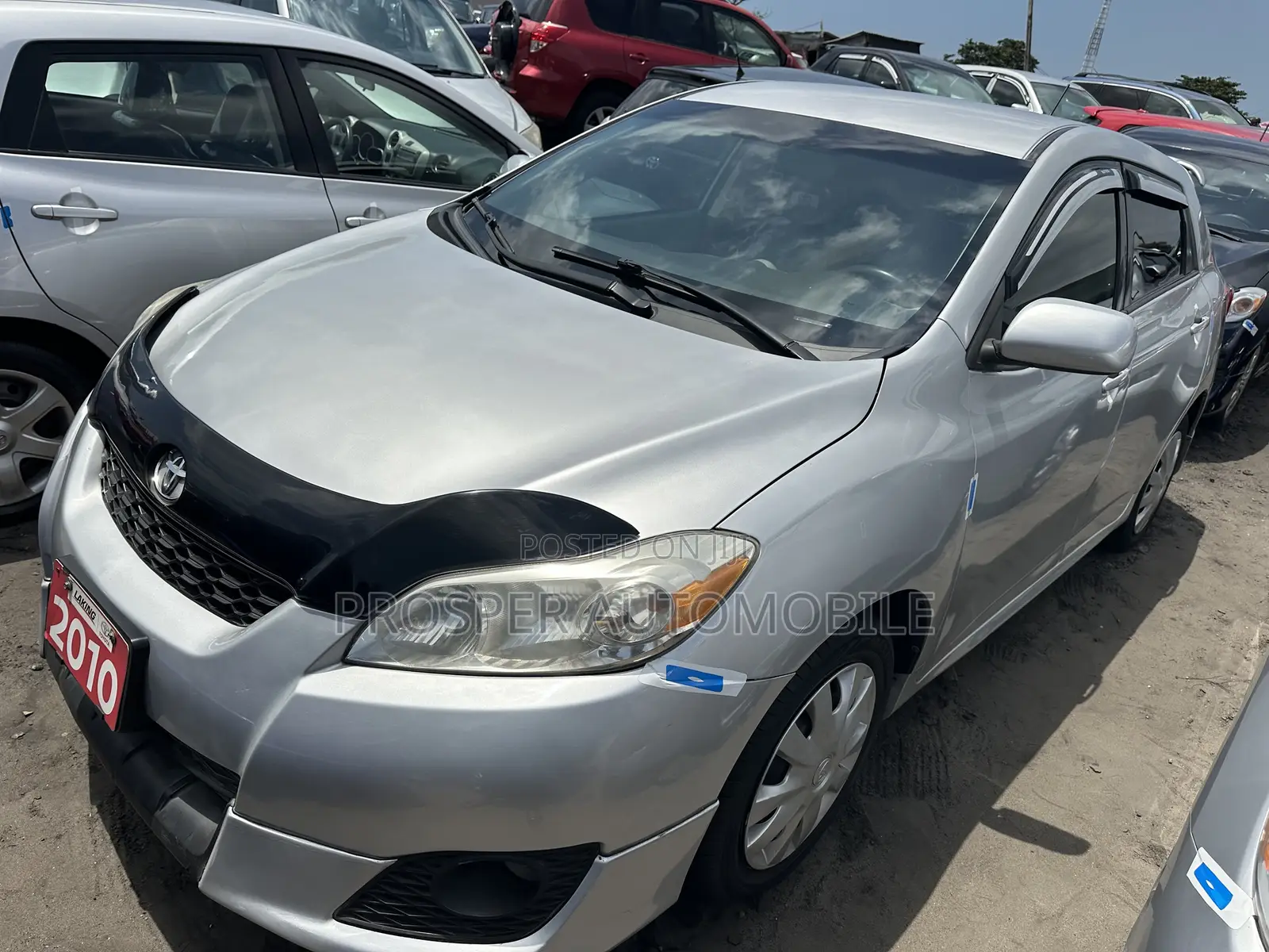 Toyota Matrix Hatchback FWD (1.8L 4cyl 5M) 2010 Silver