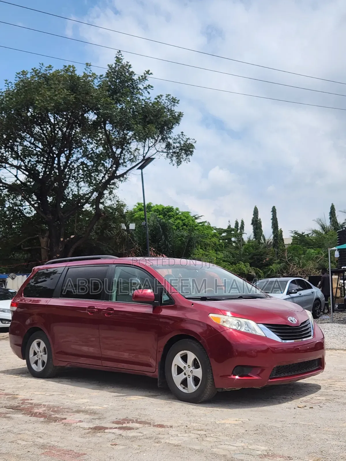Toyota Sienna 2010 Red