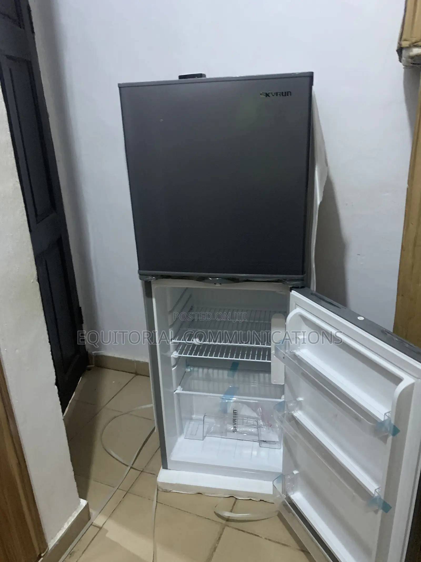 Skyrun BCD-195HS Refrigerator 195 Litres – Stylish Double Door Cooling