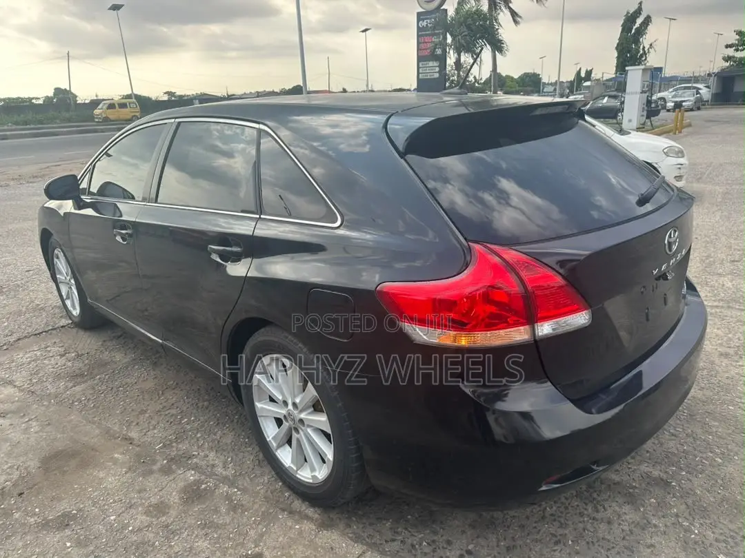 Toyota Venza LE 2012 Black