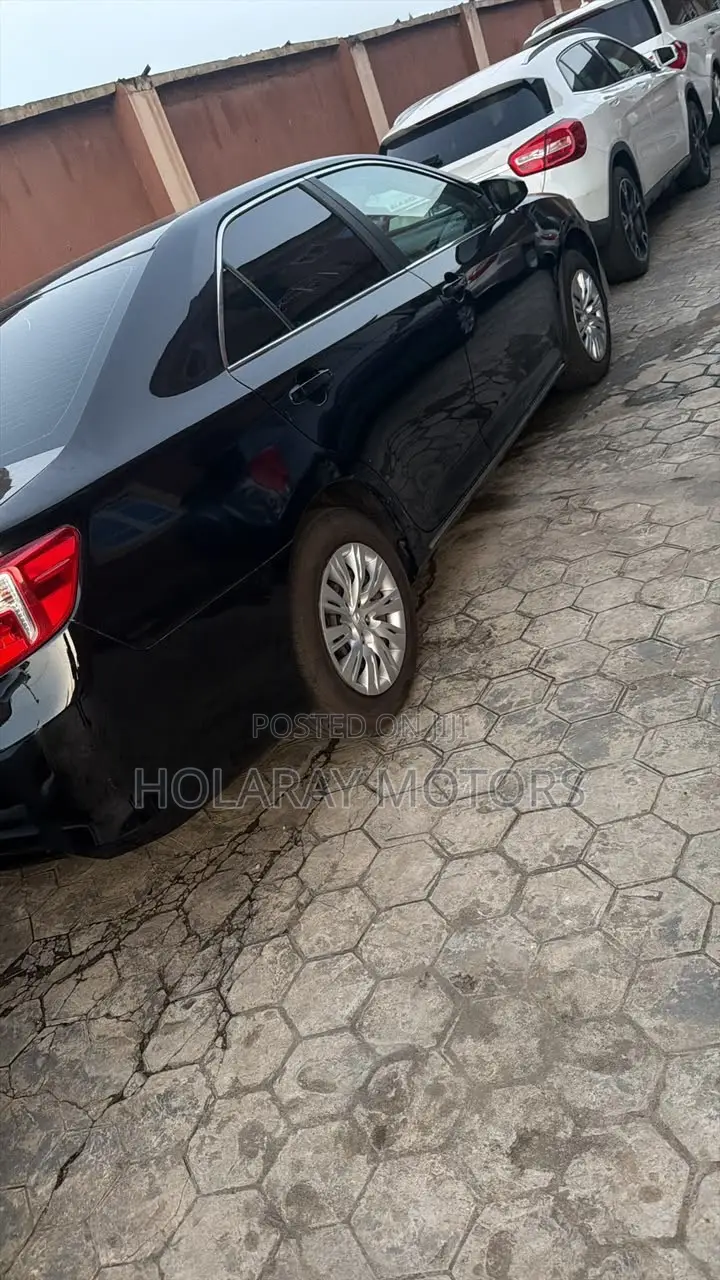Toyota Camry LE 4dr Sedan (2.5L 4cyl 6A) 2012 Black