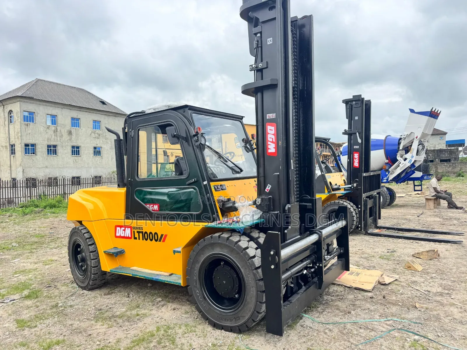 10TON Mobile Forklift Truck