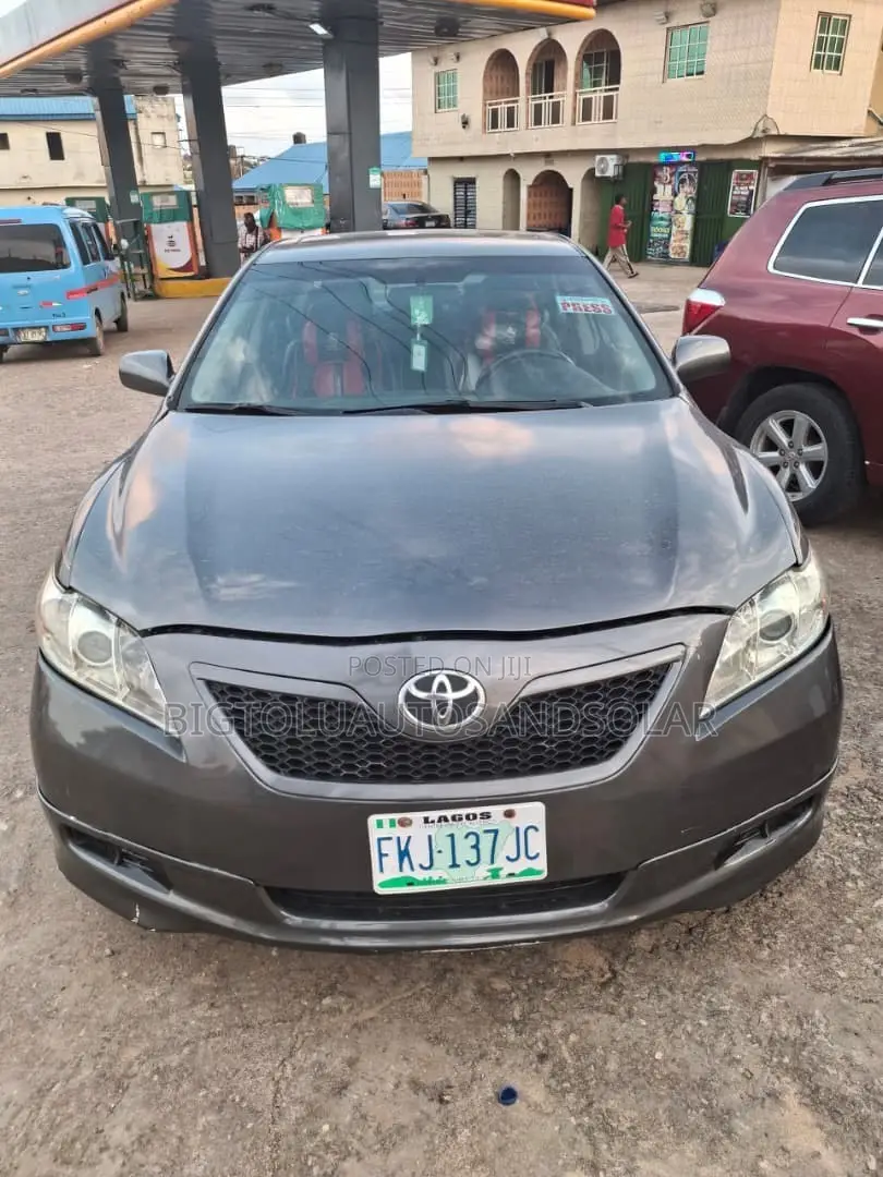 Toyota Camry 2.4 SE 2008 Gray