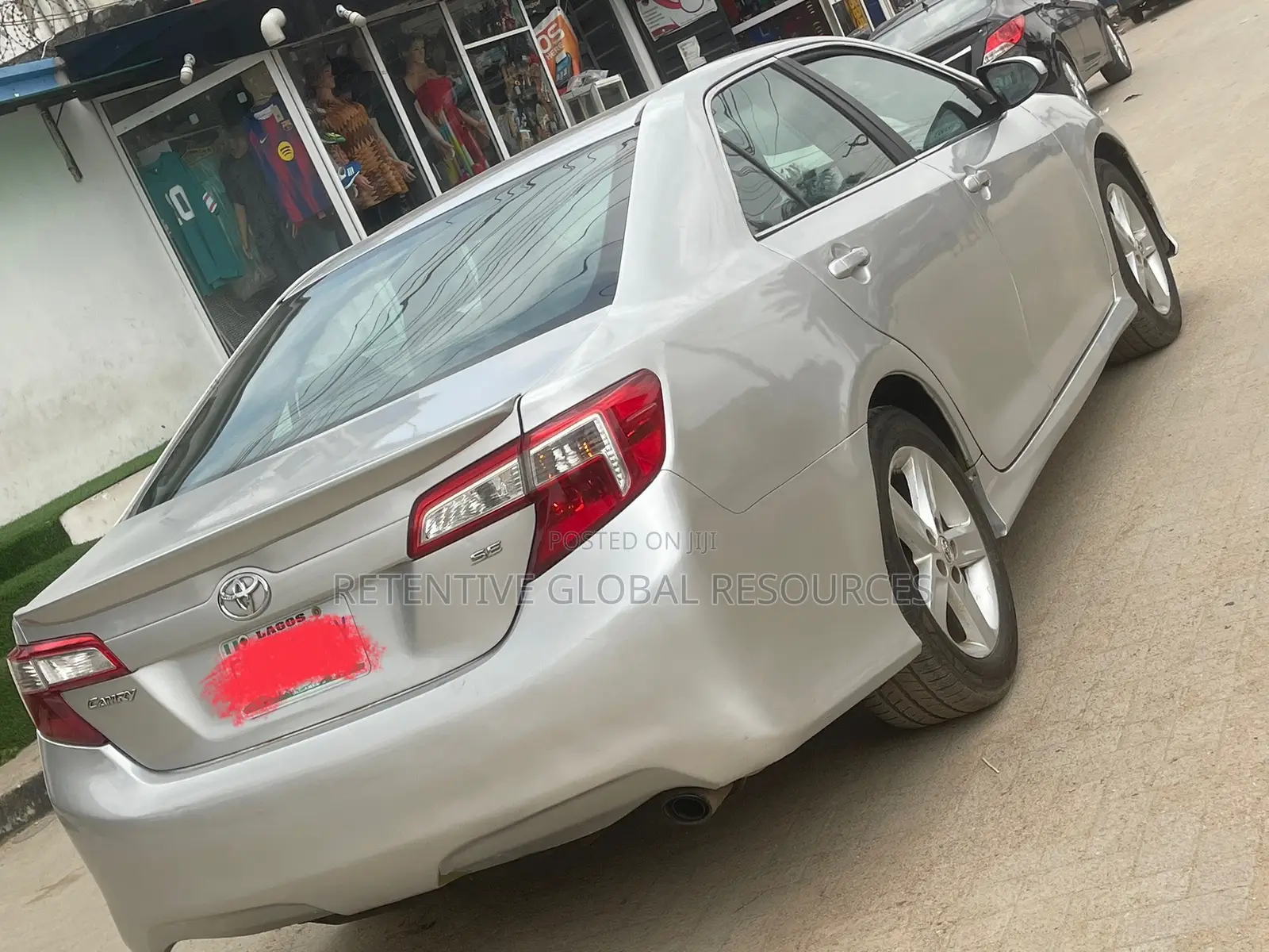 Toyota Camry SE 4dr Sedan (2.5L 4cyl 6A) 2013 Silver