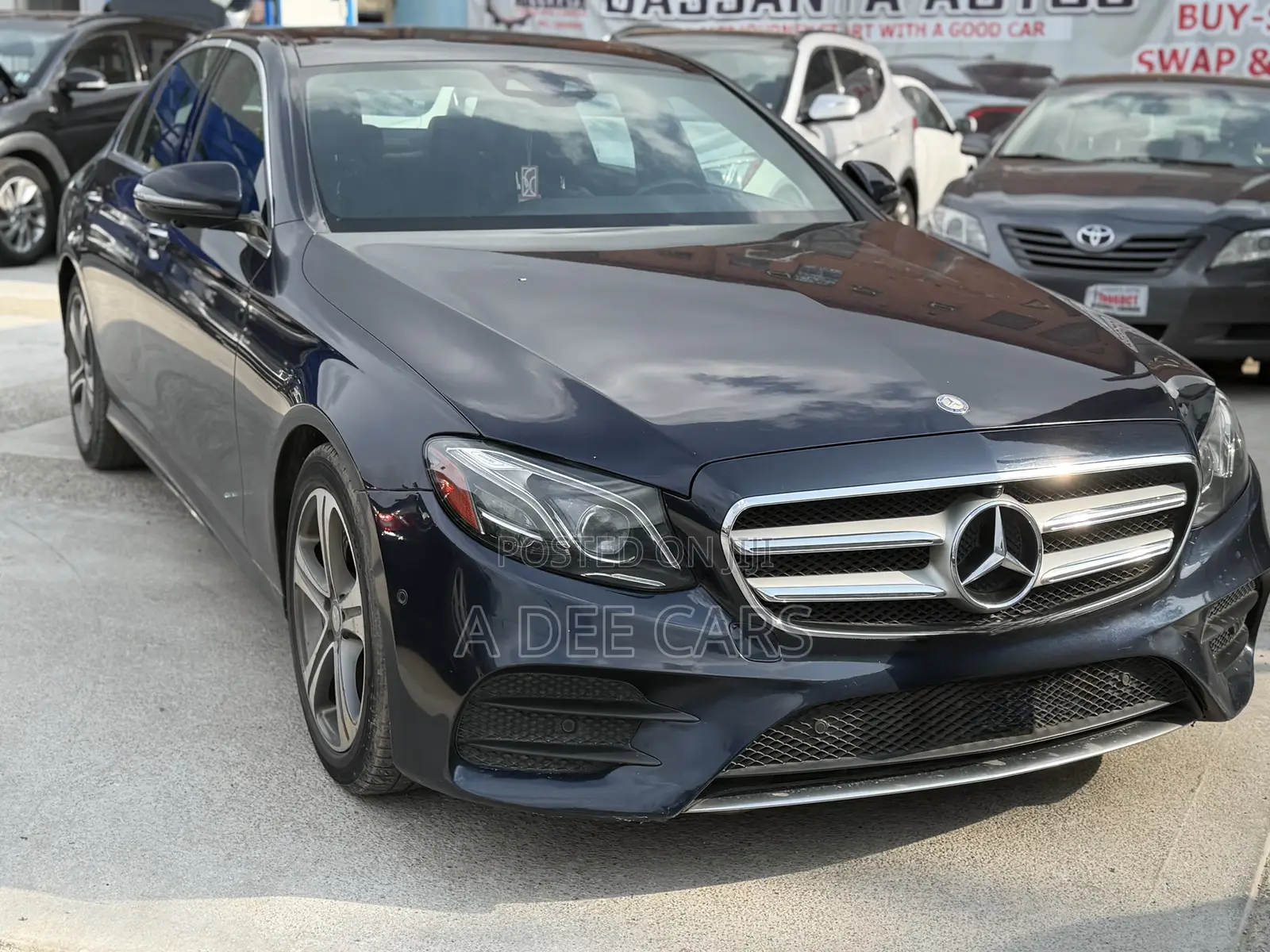 Mercedes-Benz E400 2017 Blue