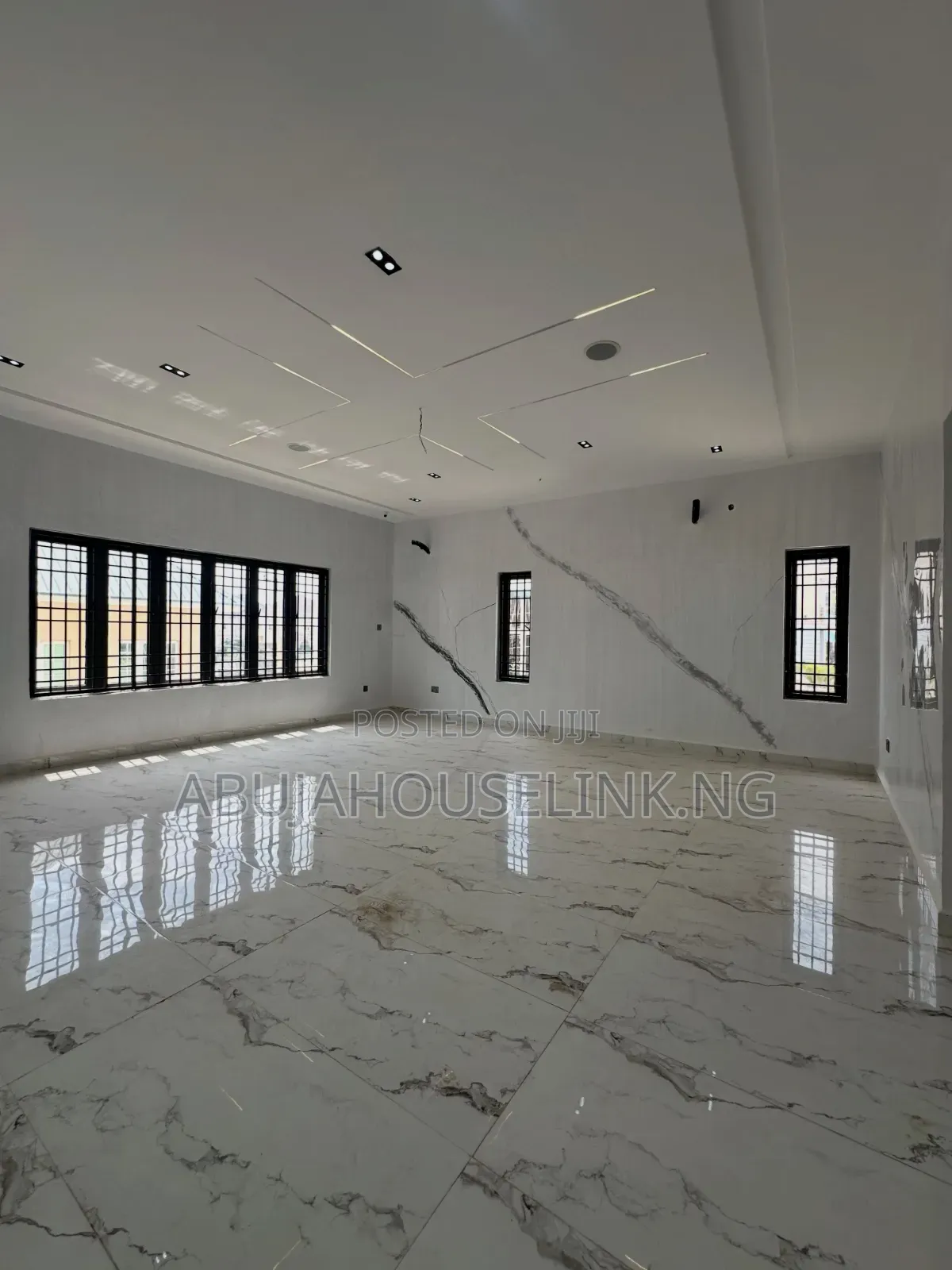 4bdrm Duplex in Apo Resettlement for sale