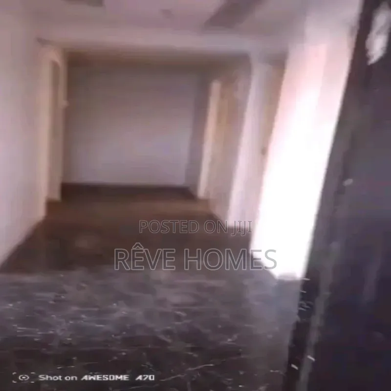 3bdrm Block of Flats in Sabo / Yaba for rent