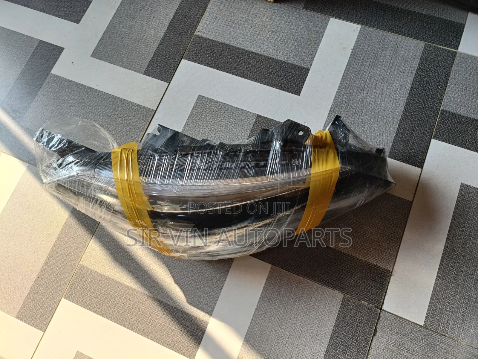 Headlight TOYOTA BELTA 2024